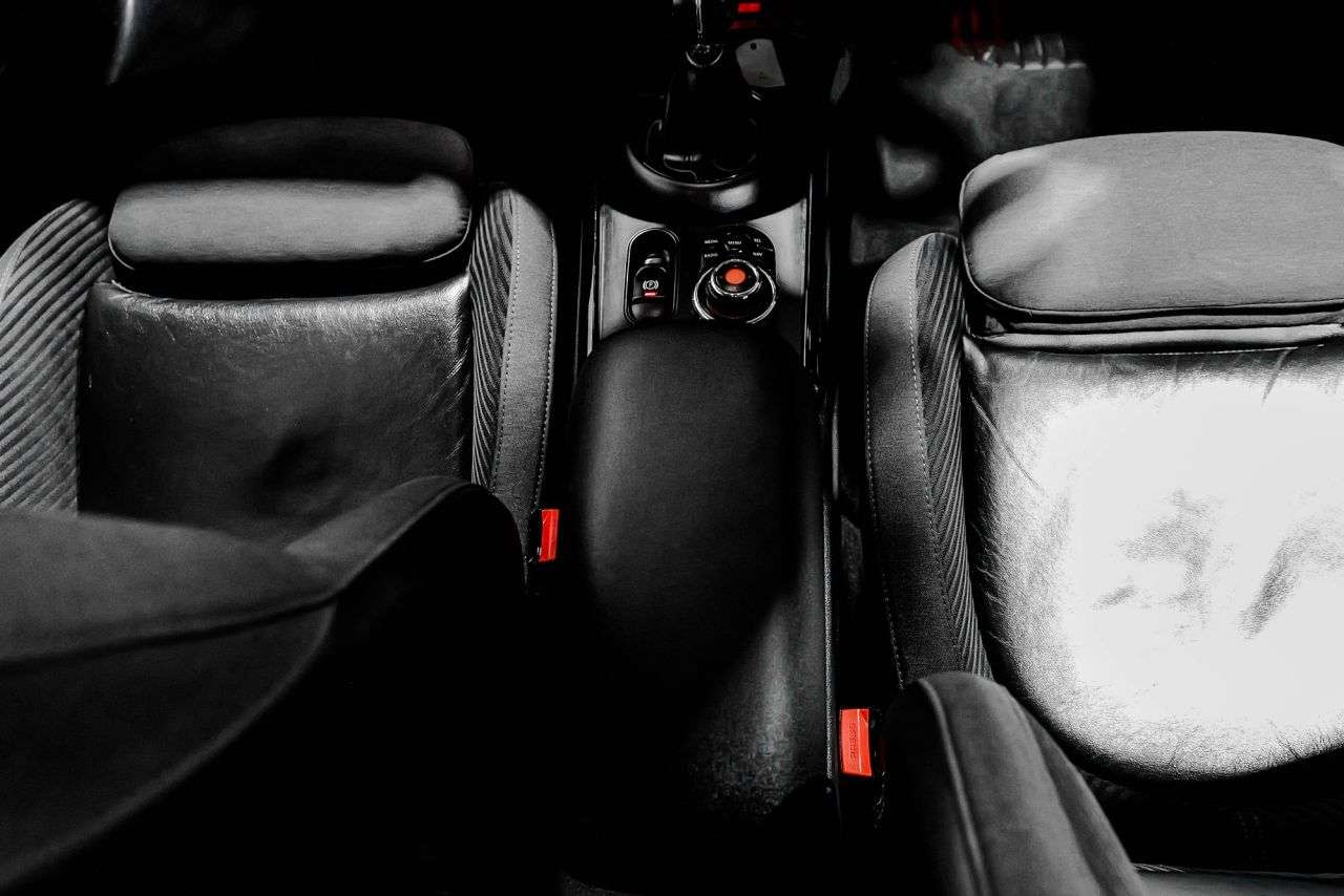 2017 MINI CLUBMAN 2017 MINI CLUBMAN