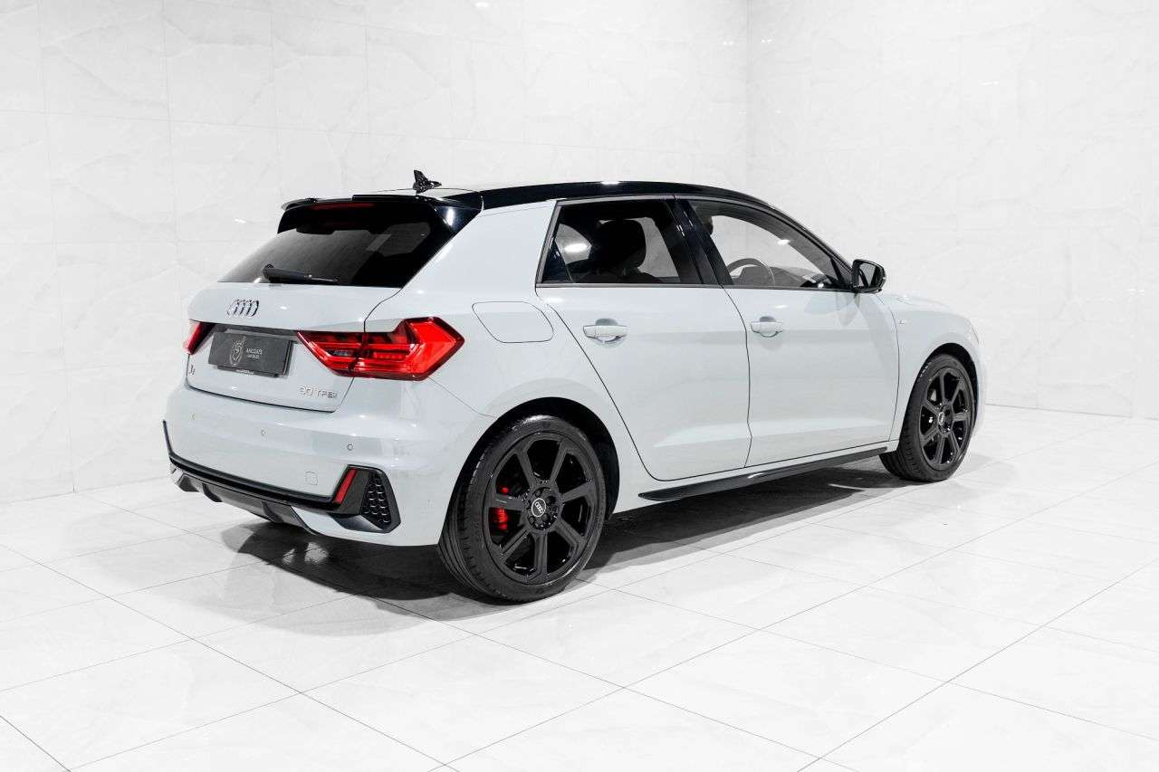 2021 AUDI A1 2021 AUDI A1
