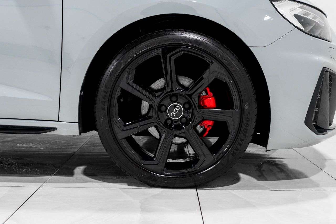 2021 AUDI A1 2021 AUDI A1