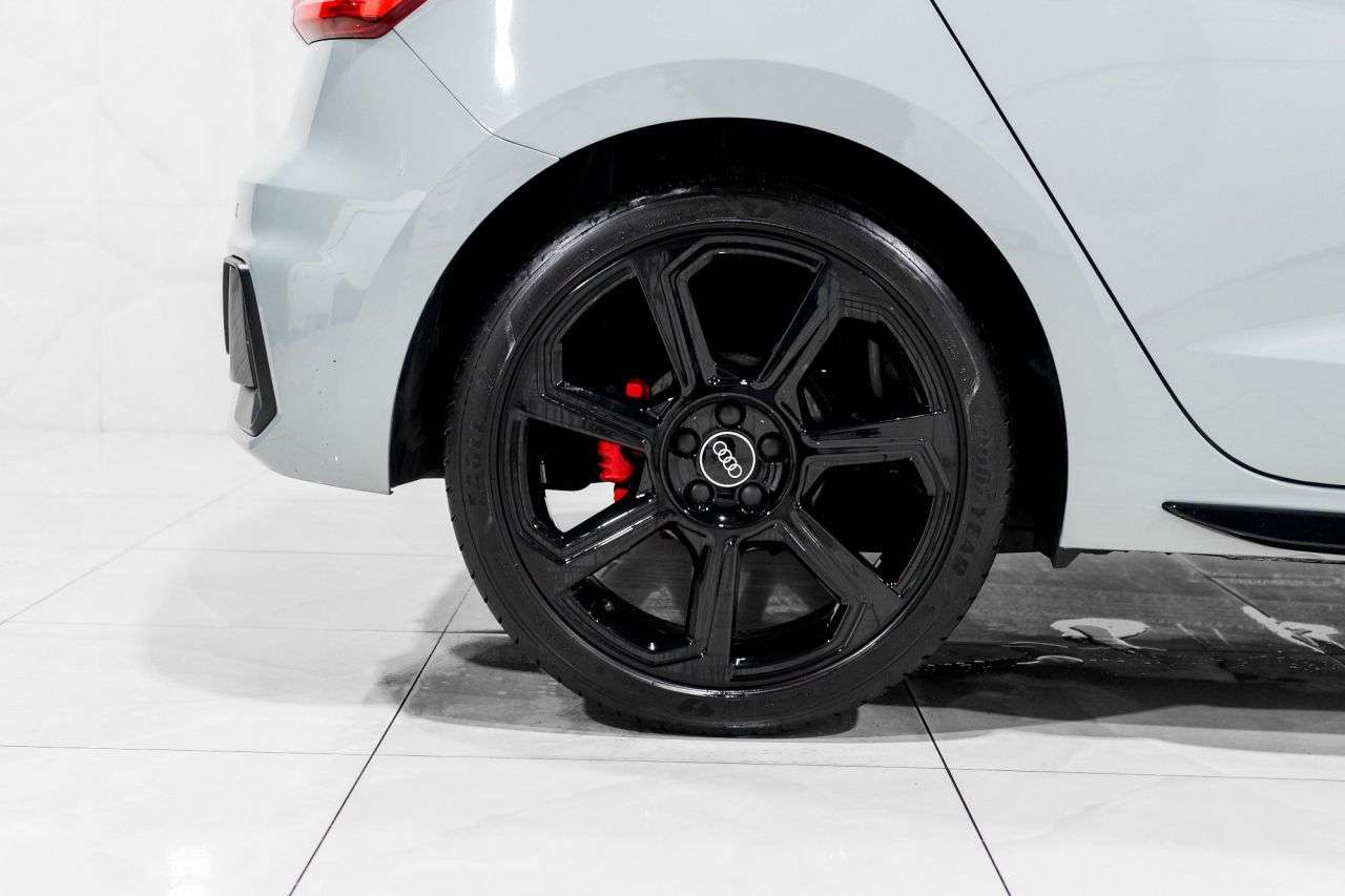 2021 AUDI A1 2021 AUDI A1