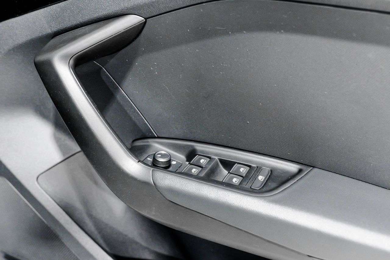 2021 AUDI A1 2021 AUDI A1