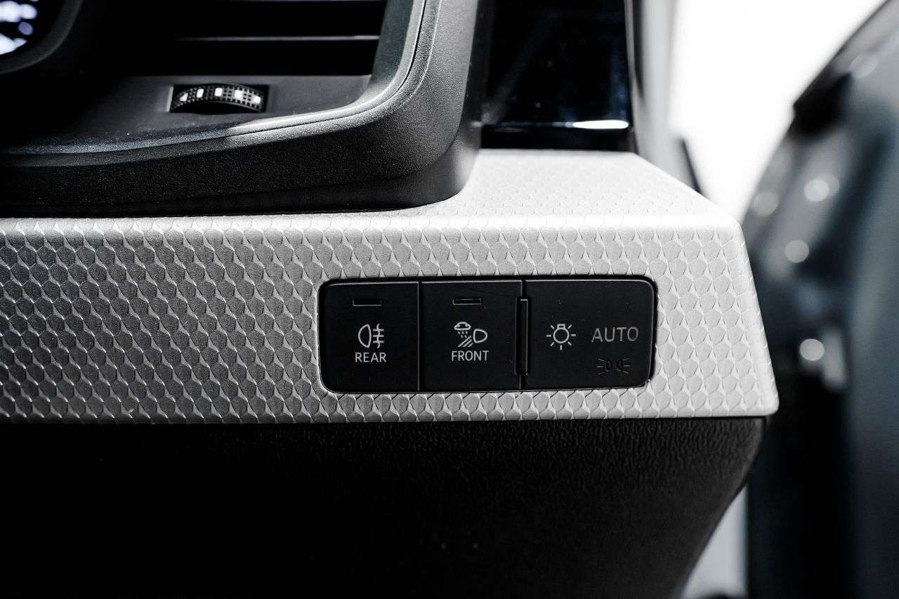 2021 AUDI A1 2021 AUDI A1