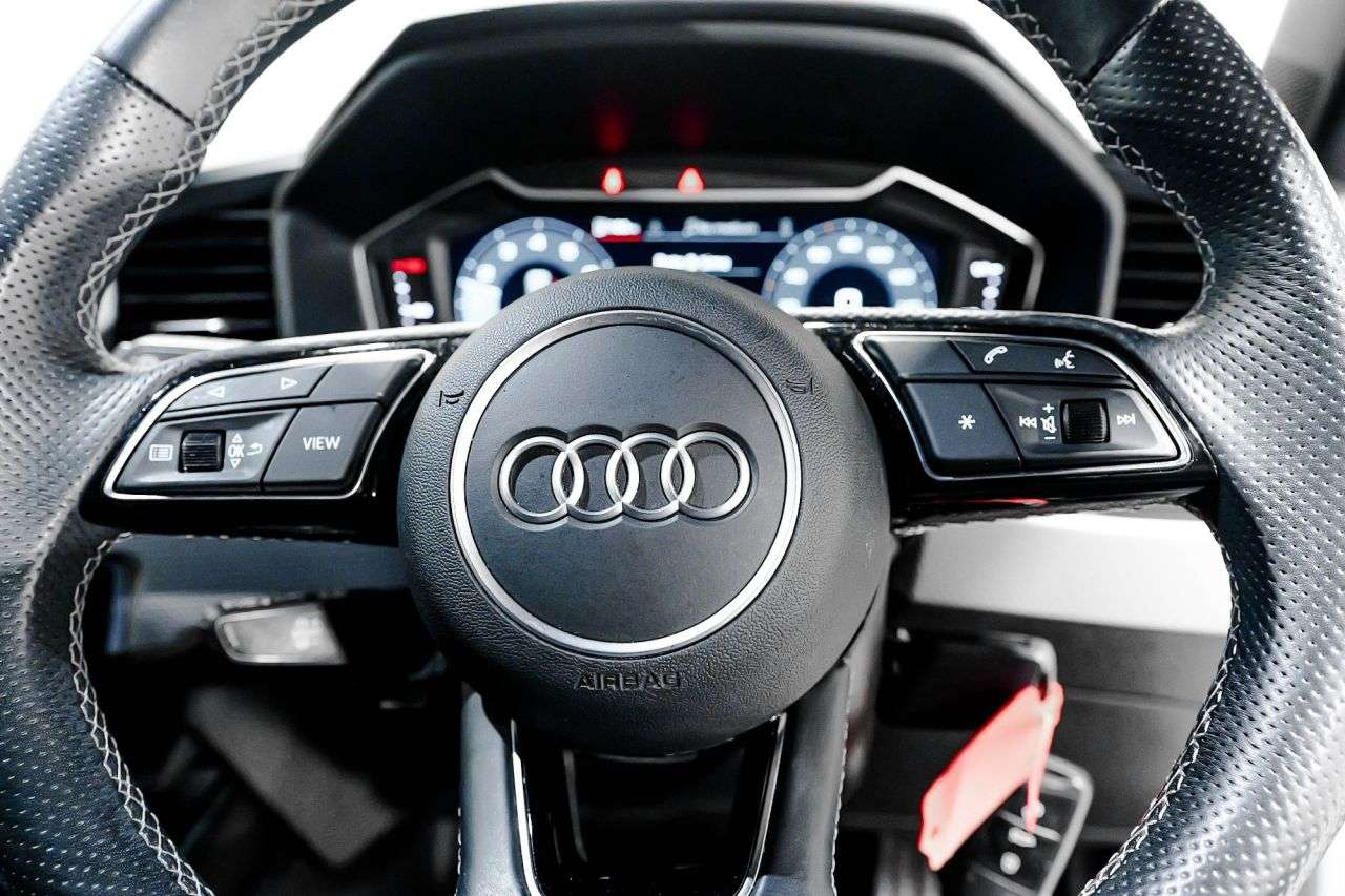 2021 AUDI A1 2021 AUDI A1