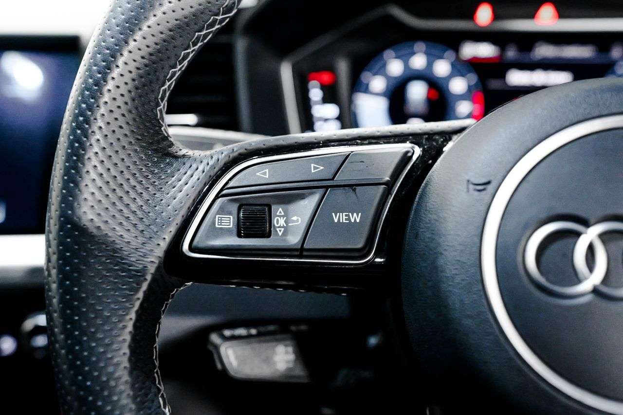 2021 AUDI A1 2021 AUDI A1