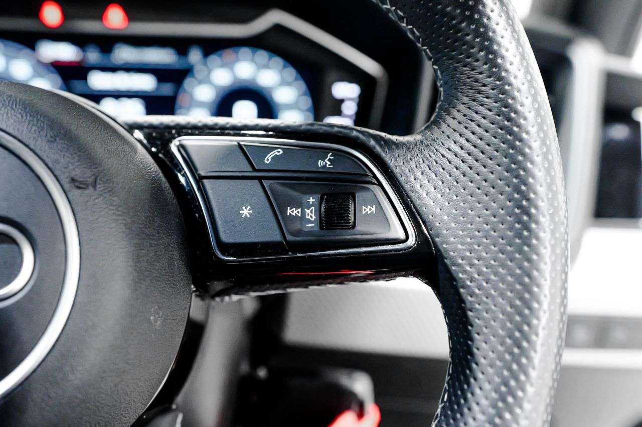 2021 AUDI A1 2021 AUDI A1