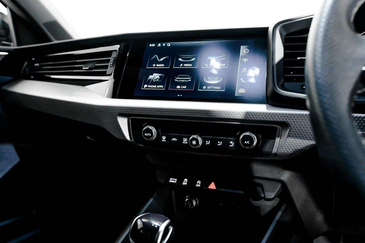 2021 AUDI A1 2021 AUDI A1