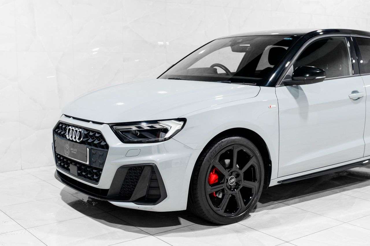 2021 AUDI A1 2021 AUDI A1