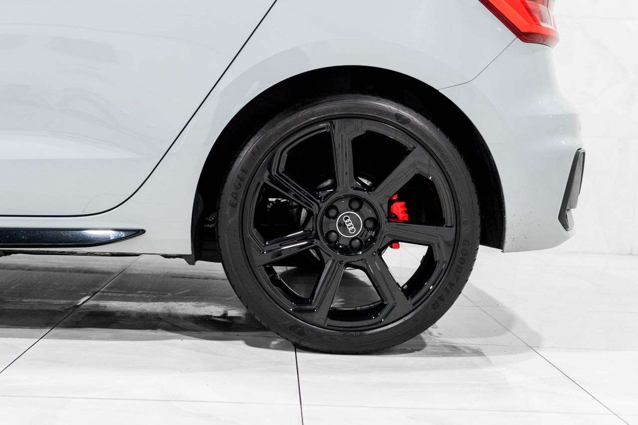 2021 AUDI A1 2021 AUDI A1