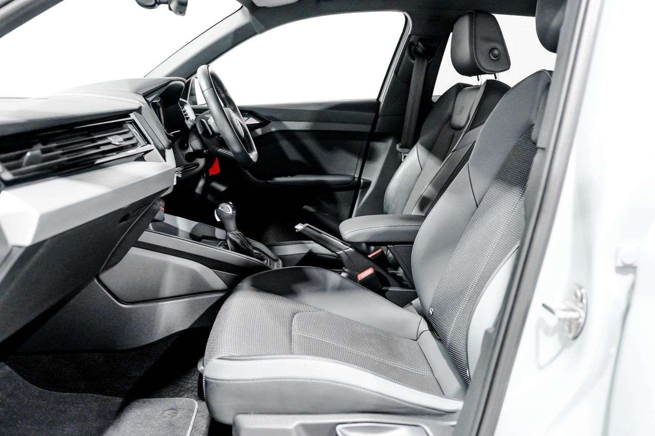 2021 AUDI A1 2021 AUDI A1