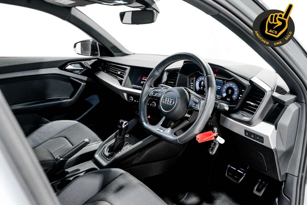 2021 AUDI A1 2021 AUDI A1