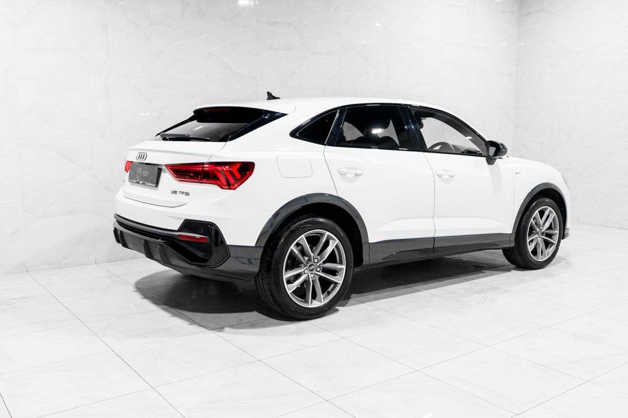 A 2021 AUDI Q3 1.5 TFSI CoD 35 Black Edition Sportback 5dr Petrol S Tronic Euro 6 (s/s) (1 A 2021 AUDI Q3 1.5 TFSI CoD 35 Black Edition Sportback 5dr Petrol S Tronic Euro 6 (s/s) (1