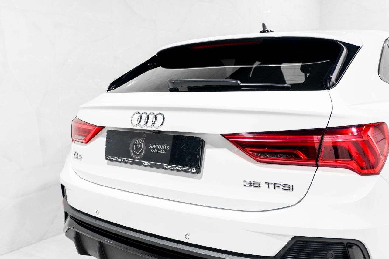 2021 AUDI Q3 2021 AUDI Q3