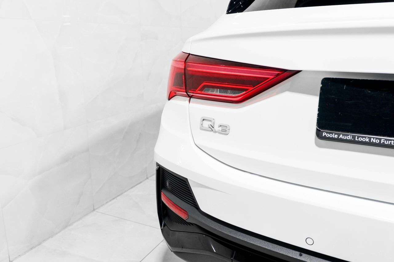 2021 AUDI Q3 2021 AUDI Q3