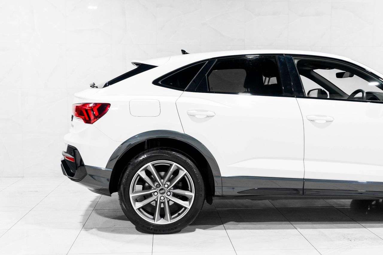 2021 AUDI Q3 2021 AUDI Q3