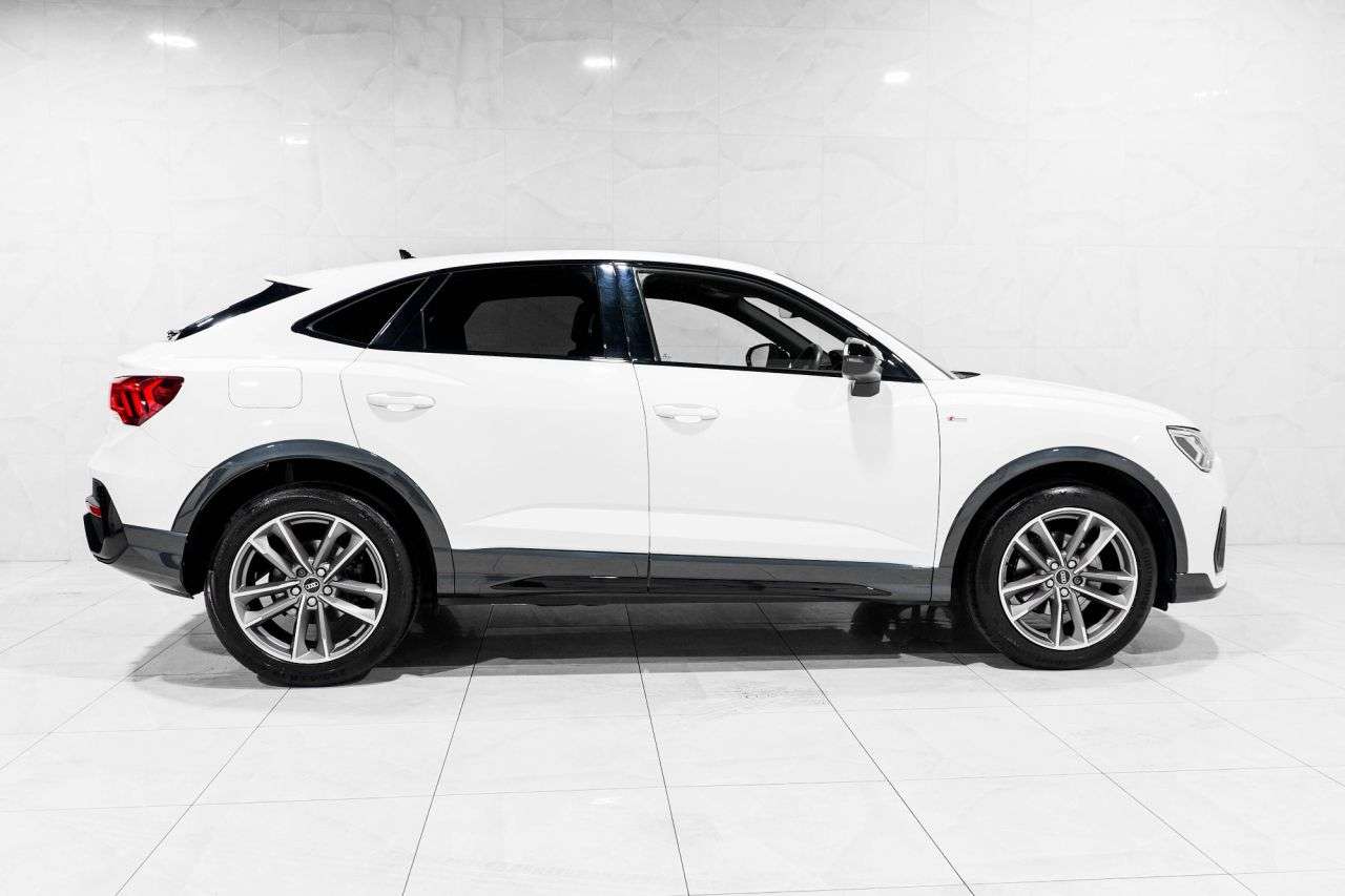 2021 AUDI Q3 2021 AUDI Q3