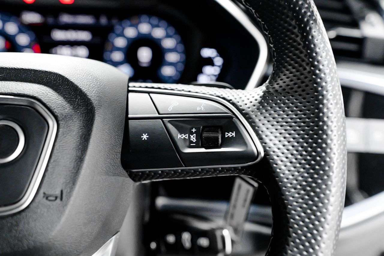 2021 AUDI Q3 2021 AUDI Q3