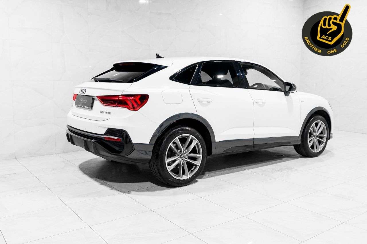 A 2021 AUDI Q3 1.5 TFSI CoD 35 Black Edition Sportback 5dr Petrol S Tronic Euro 6 (s/s) (1 A 2021 AUDI Q3 1.5 TFSI CoD 35 Black Edition Sportback 5dr Petrol S Tronic Euro 6 (s/s) (1