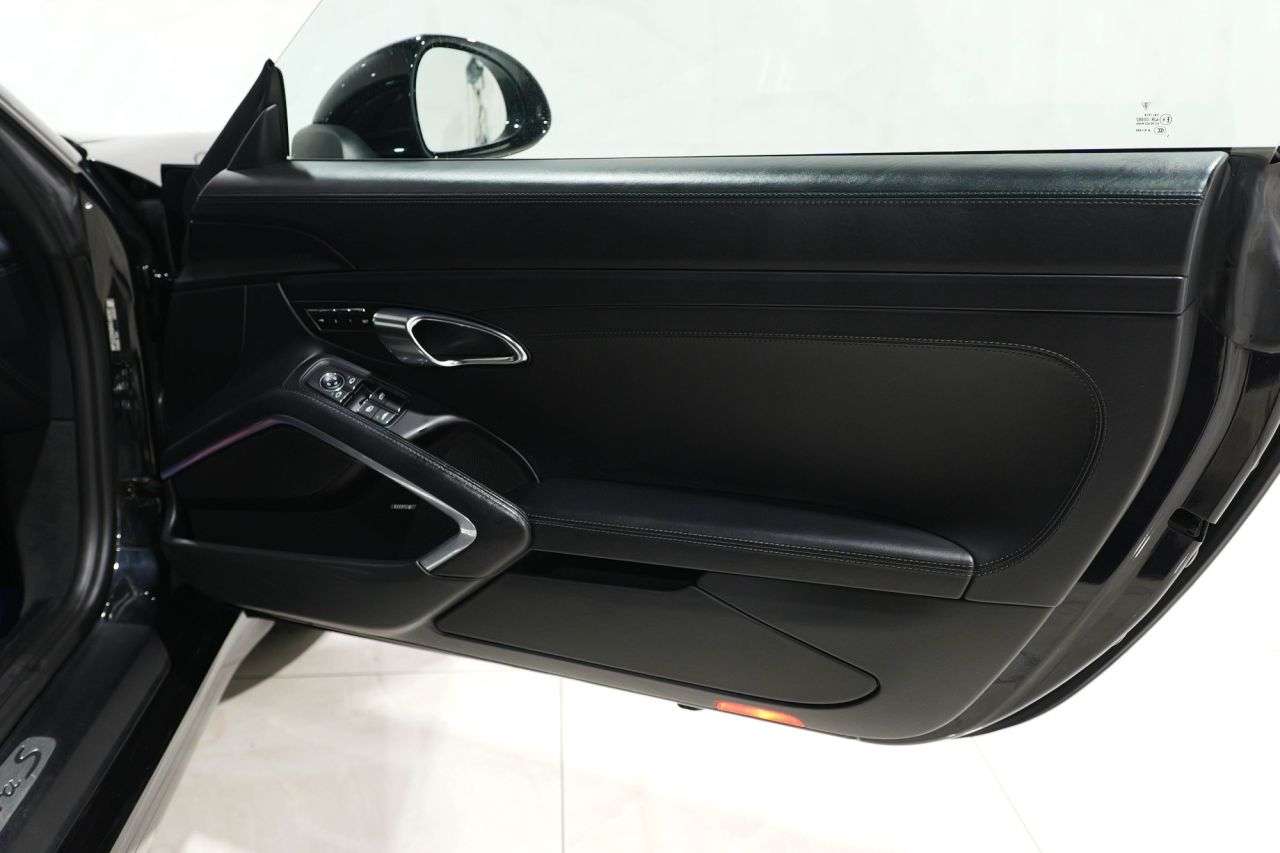 2016 PORSCHE 911 2016 PORSCHE 911