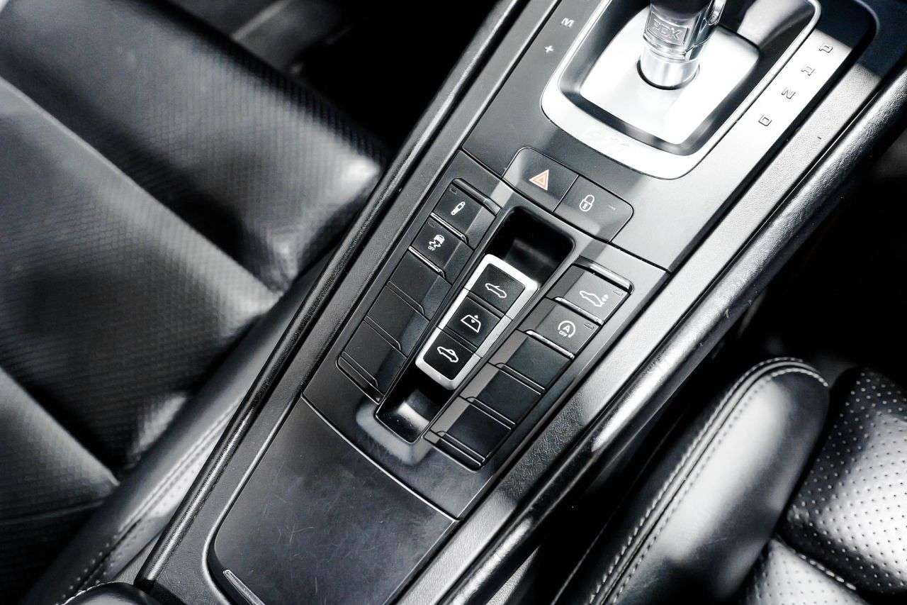 2016 PORSCHE 911 2016 PORSCHE 911