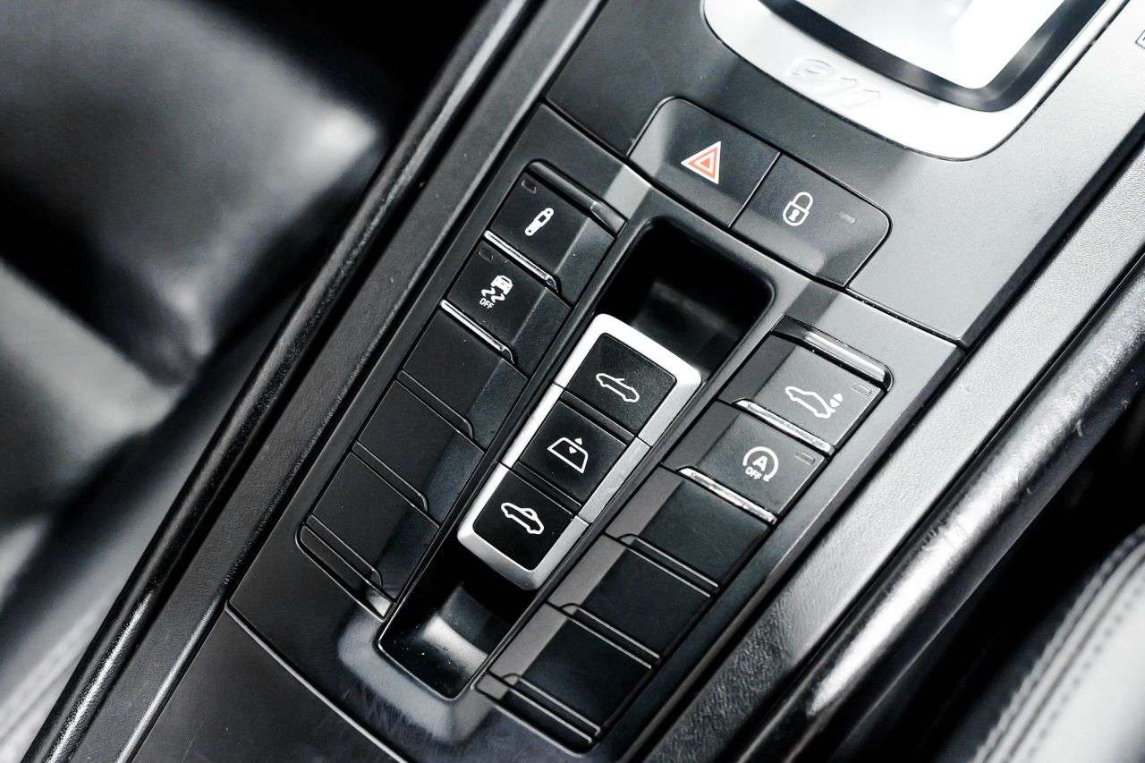 2016 PORSCHE 911 2016 PORSCHE 911