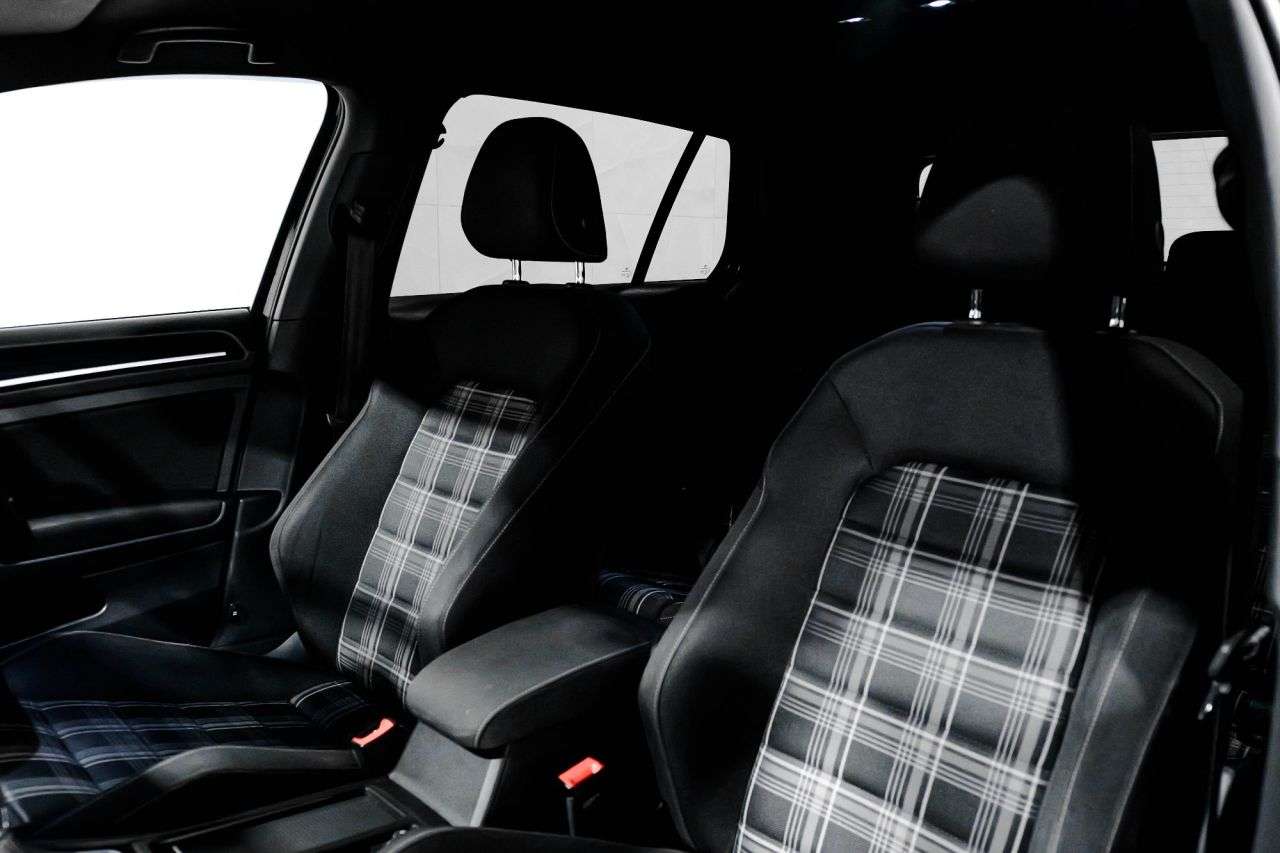 2016 VOLKSWAGEN GOLF 2016 VOLKSWAGEN GOLF