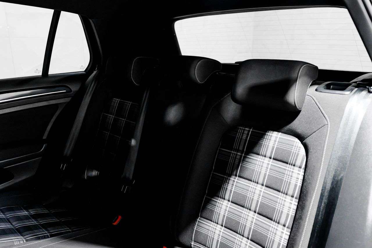 2016 VOLKSWAGEN GOLF 2016 VOLKSWAGEN GOLF