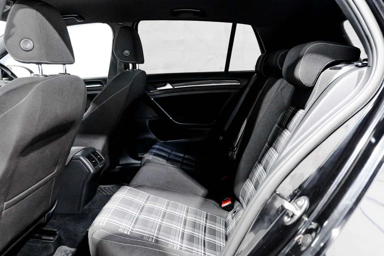 2016 VOLKSWAGEN GOLF 2016 VOLKSWAGEN GOLF