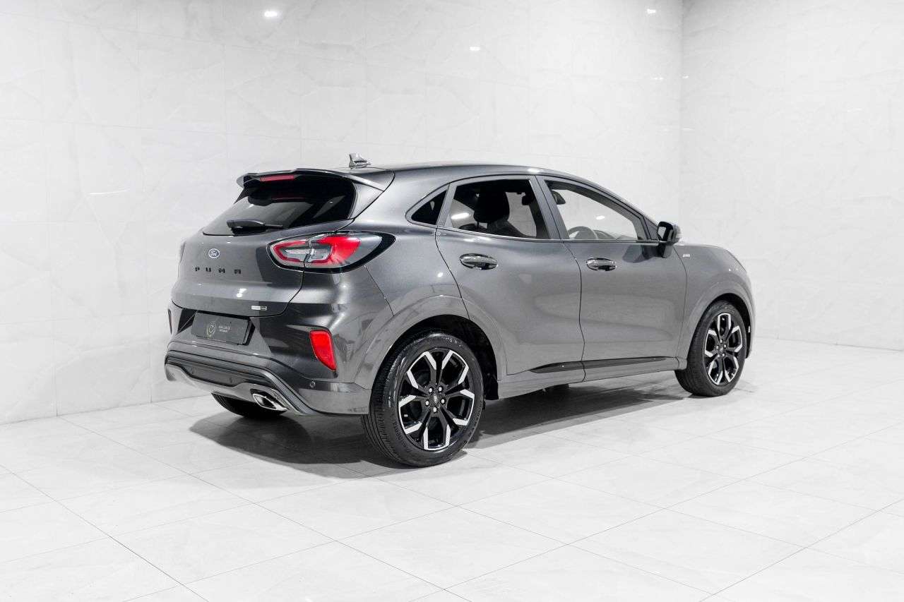 A 2023 FORD PUMA 1.0T EcoBoost MHEV ST-Line X SUV 5dr Petrol Hybrid DCT Euro 6 (s/s) (125 ps A 2023 FORD PUMA 1.0T EcoBoost MHEV ST-Line X SUV 5dr Petrol Hybrid DCT Euro 6 (s/s) (125 ps
