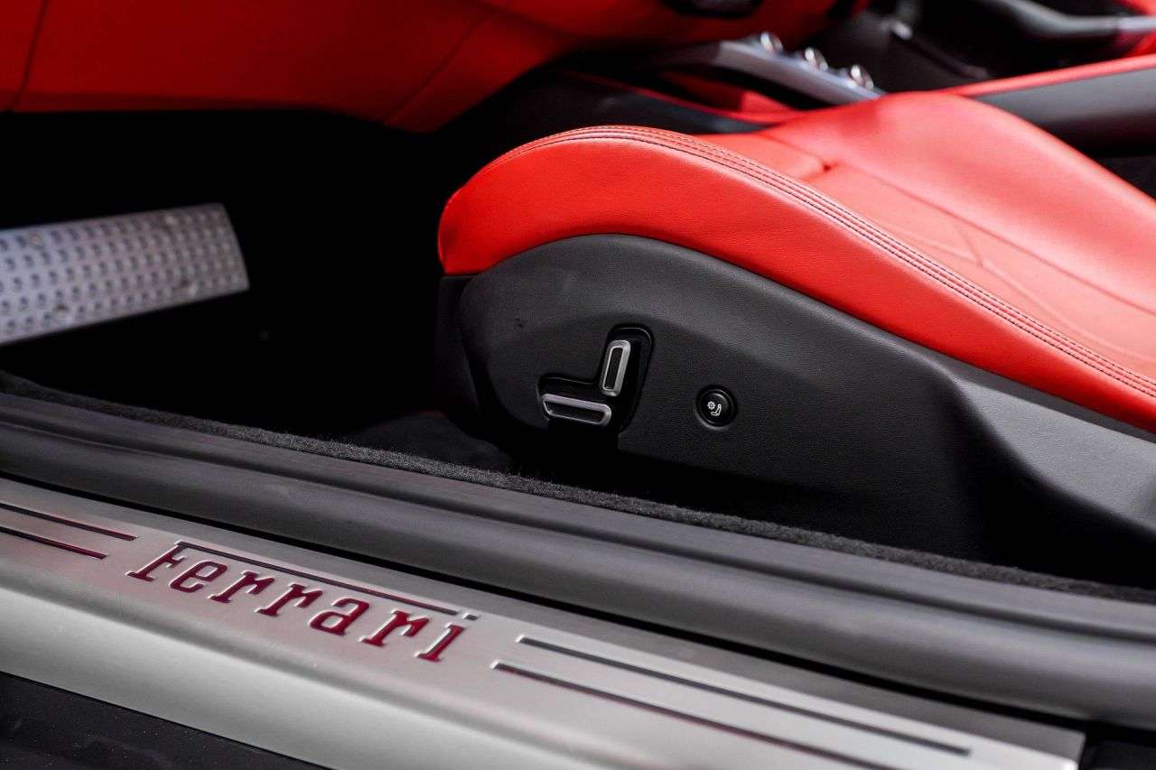 2019 FERRARI PORTOFINO 2019 FERRARI PORTOFINO