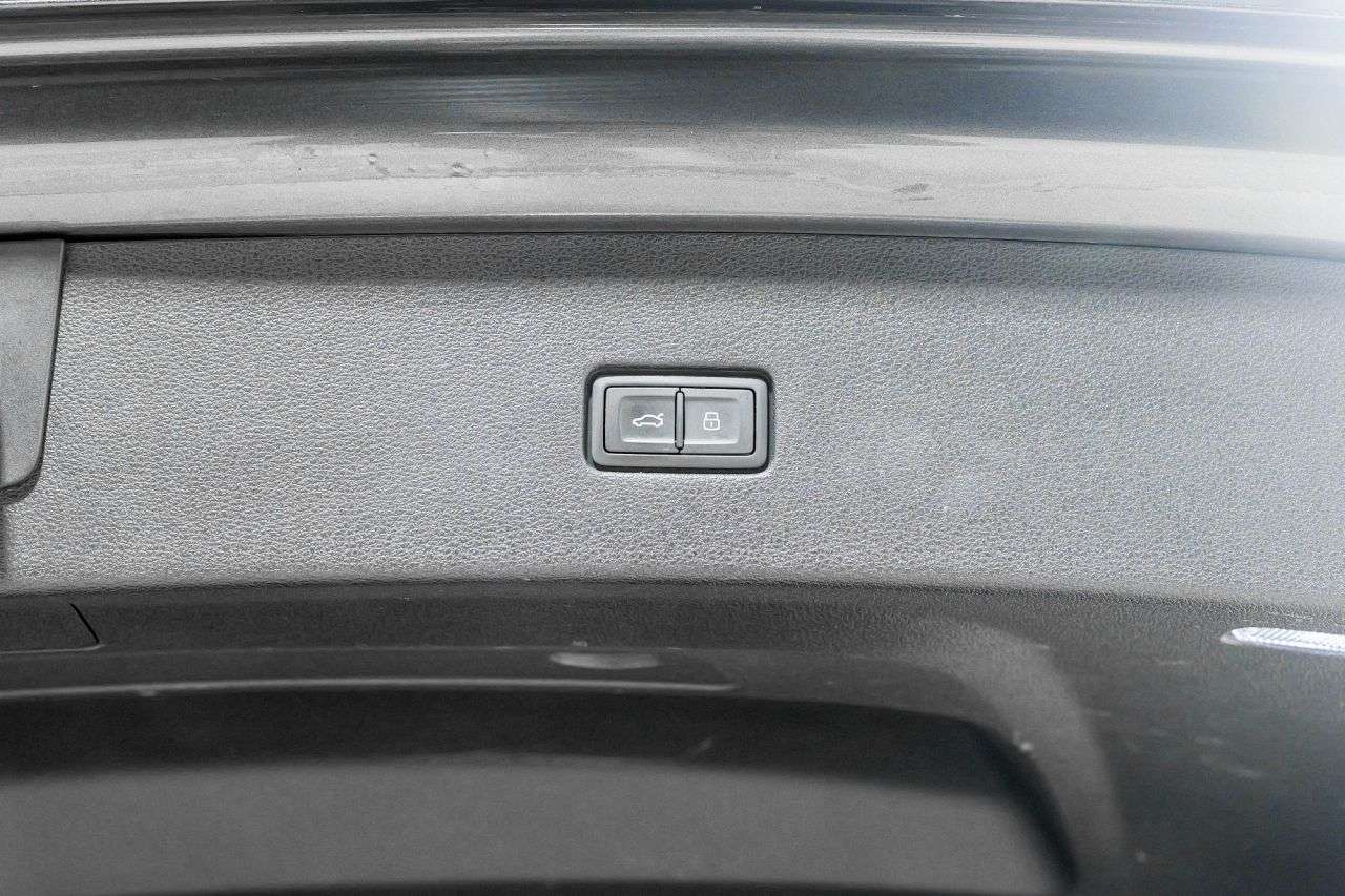 2019 AUDI Q8 2019 AUDI Q8