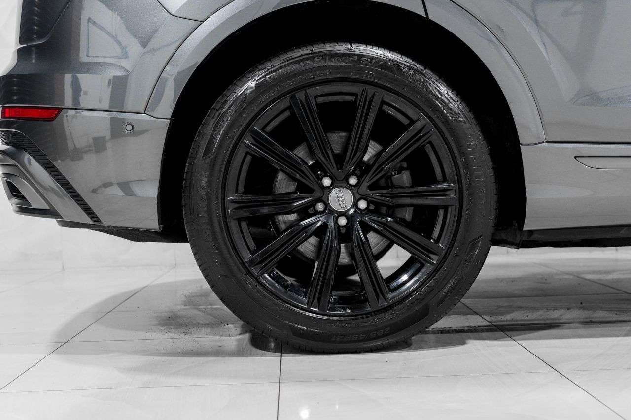 2019 AUDI Q8 2019 AUDI Q8