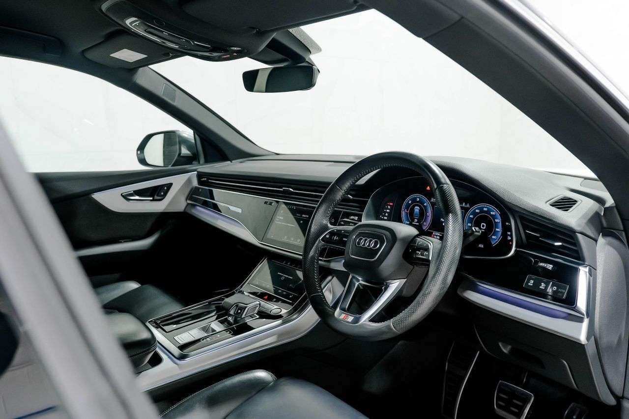 2019 AUDI Q8 2019 AUDI Q8