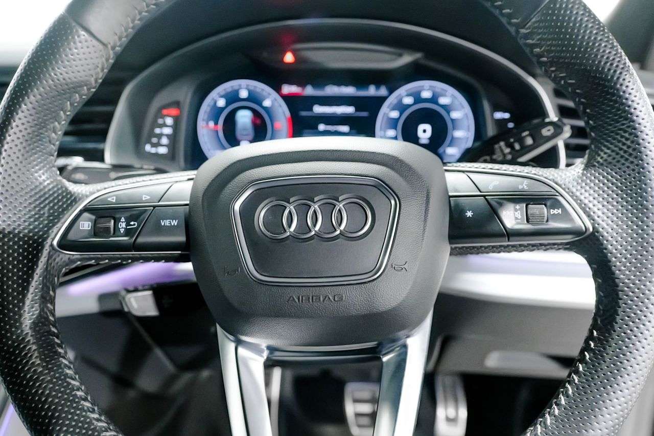 2019 AUDI Q8 2019 AUDI Q8