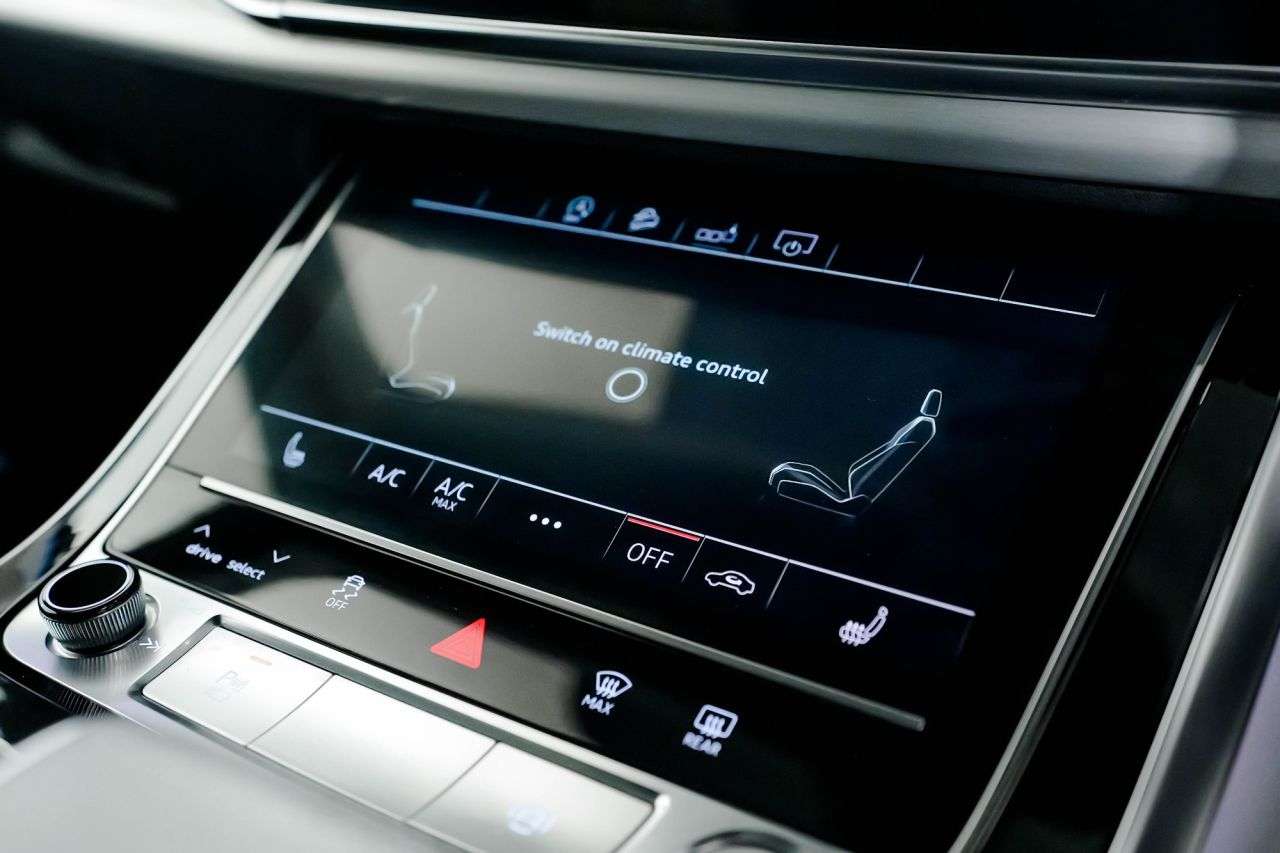 2019 AUDI Q8 2019 AUDI Q8