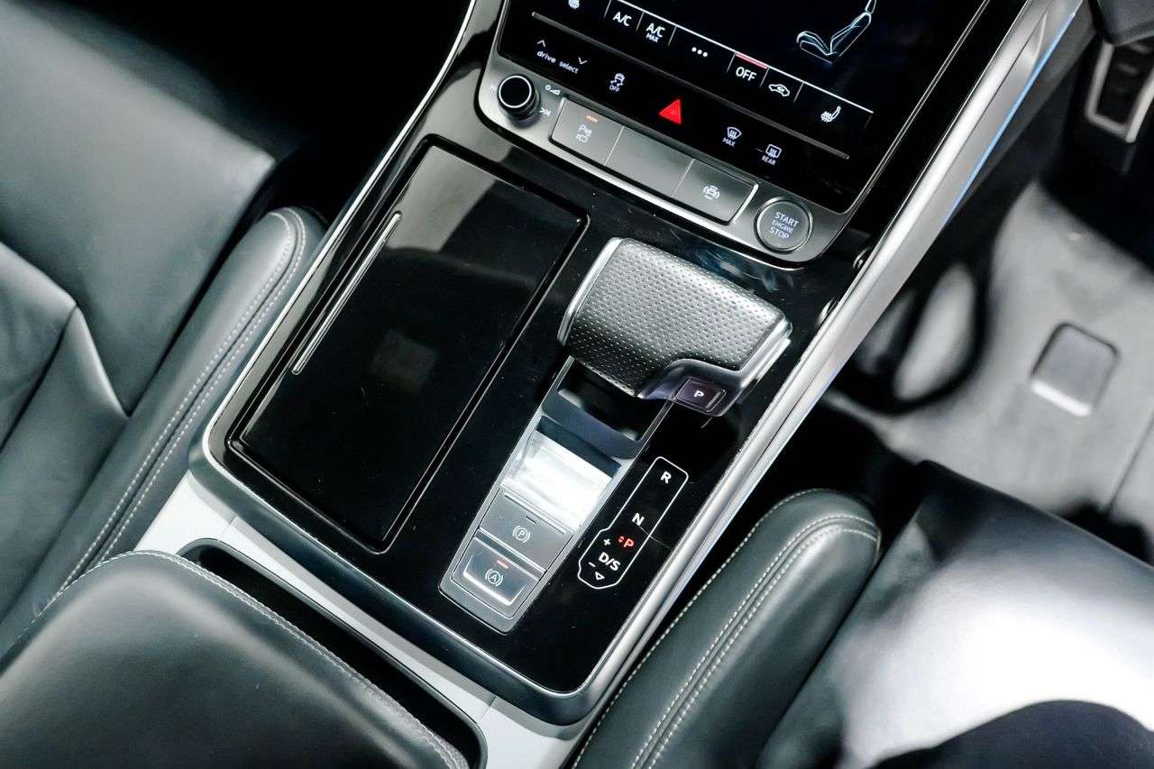 2019 AUDI Q8 2019 AUDI Q8