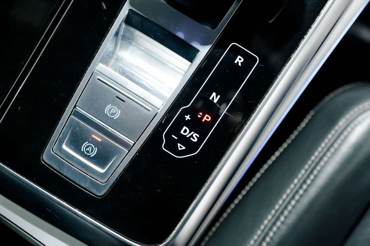 2019 AUDI Q8 2019 AUDI Q8