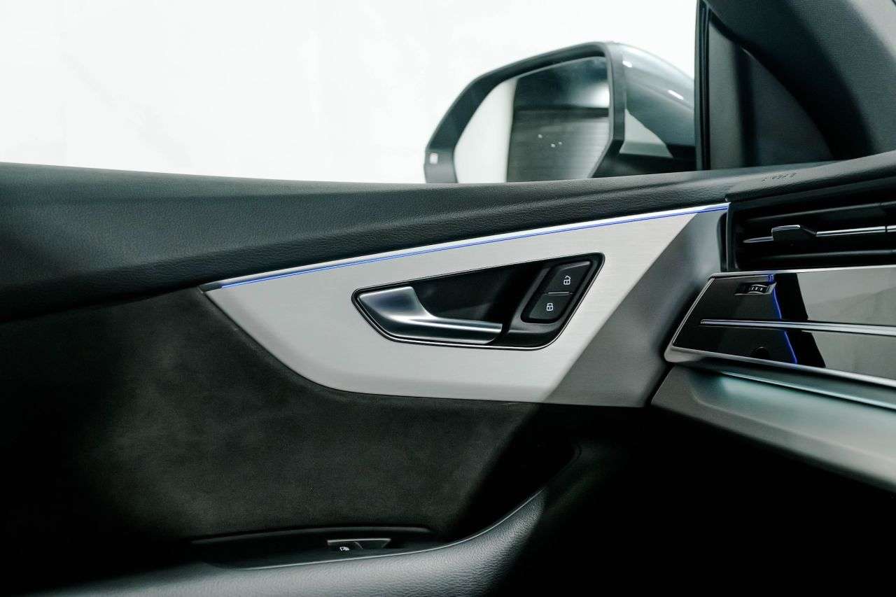 2019 AUDI Q8 2019 AUDI Q8