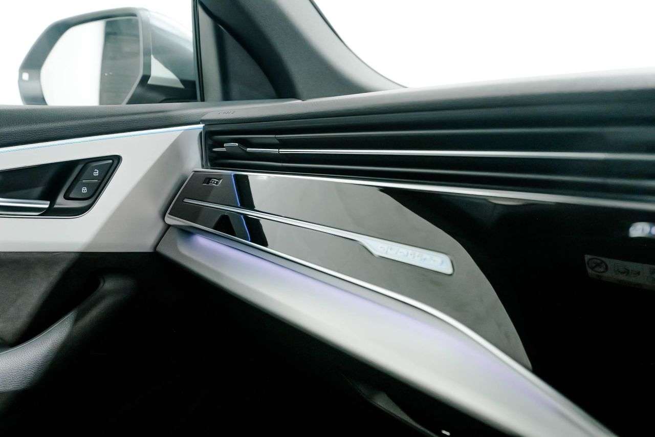 2019 AUDI Q8 2019 AUDI Q8