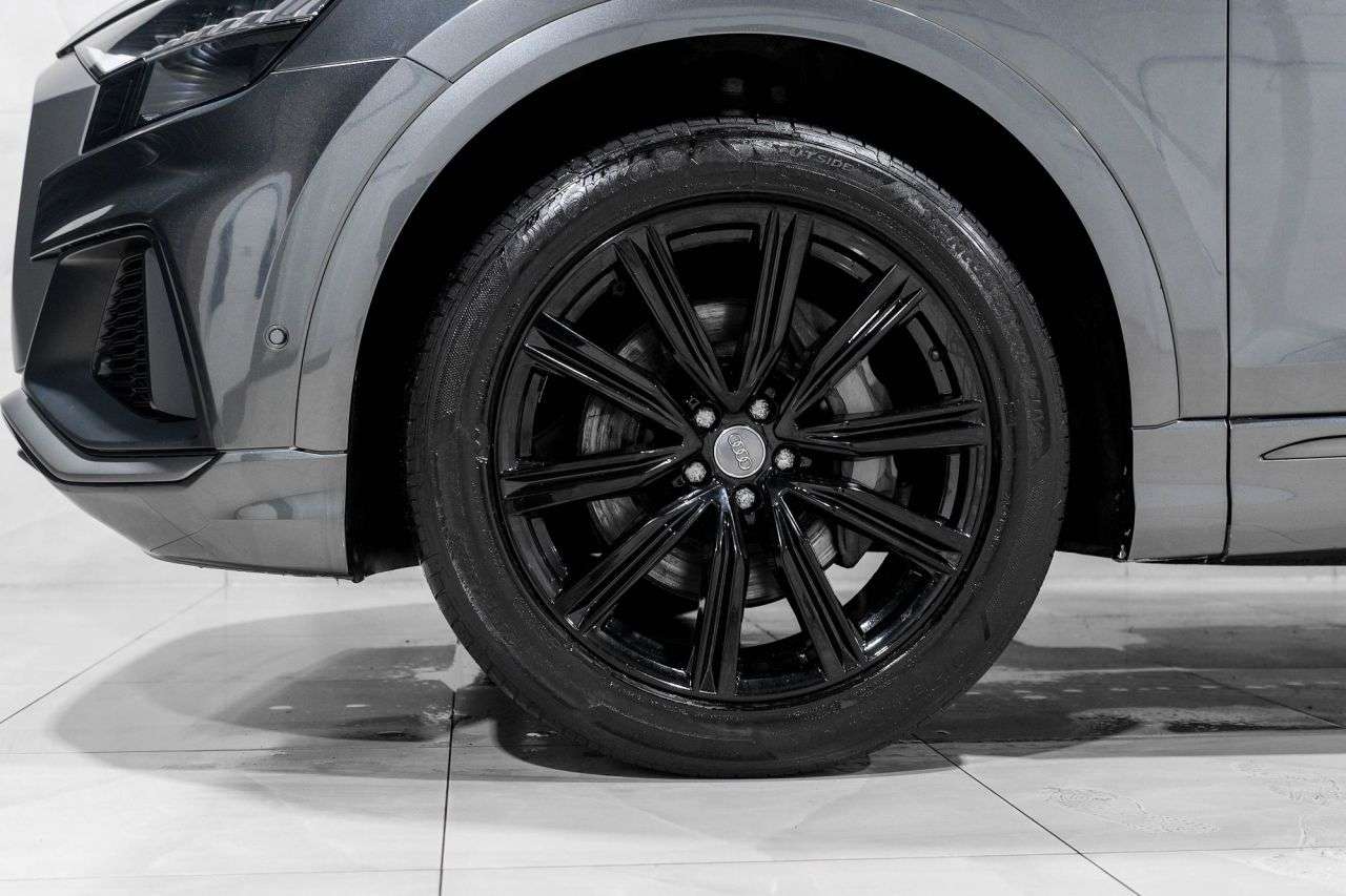 2019 AUDI Q8 2019 AUDI Q8