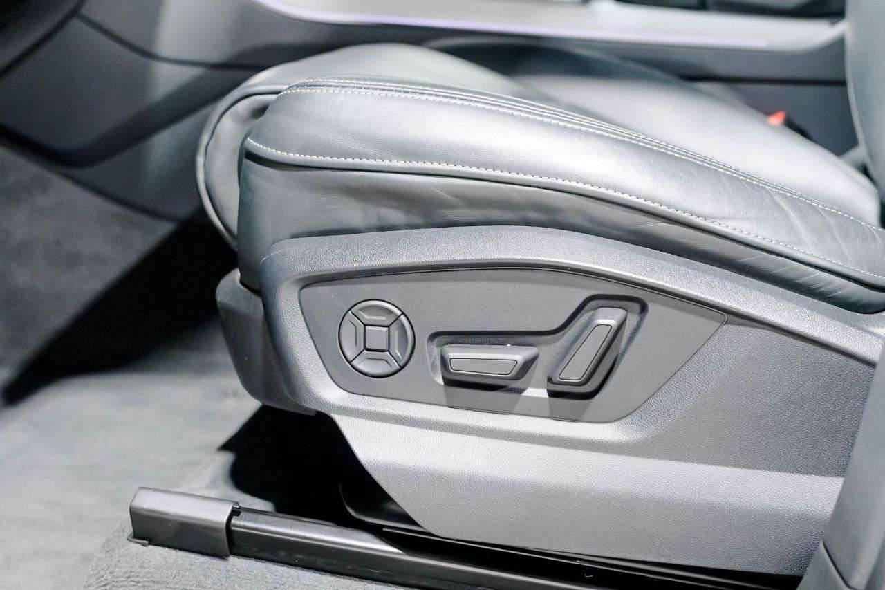 2019 AUDI Q8 2019 AUDI Q8