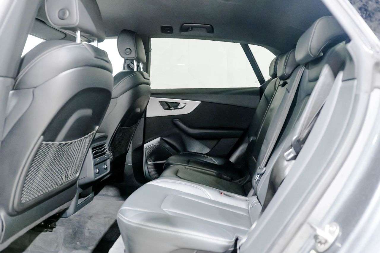 2019 AUDI Q8 2019 AUDI Q8