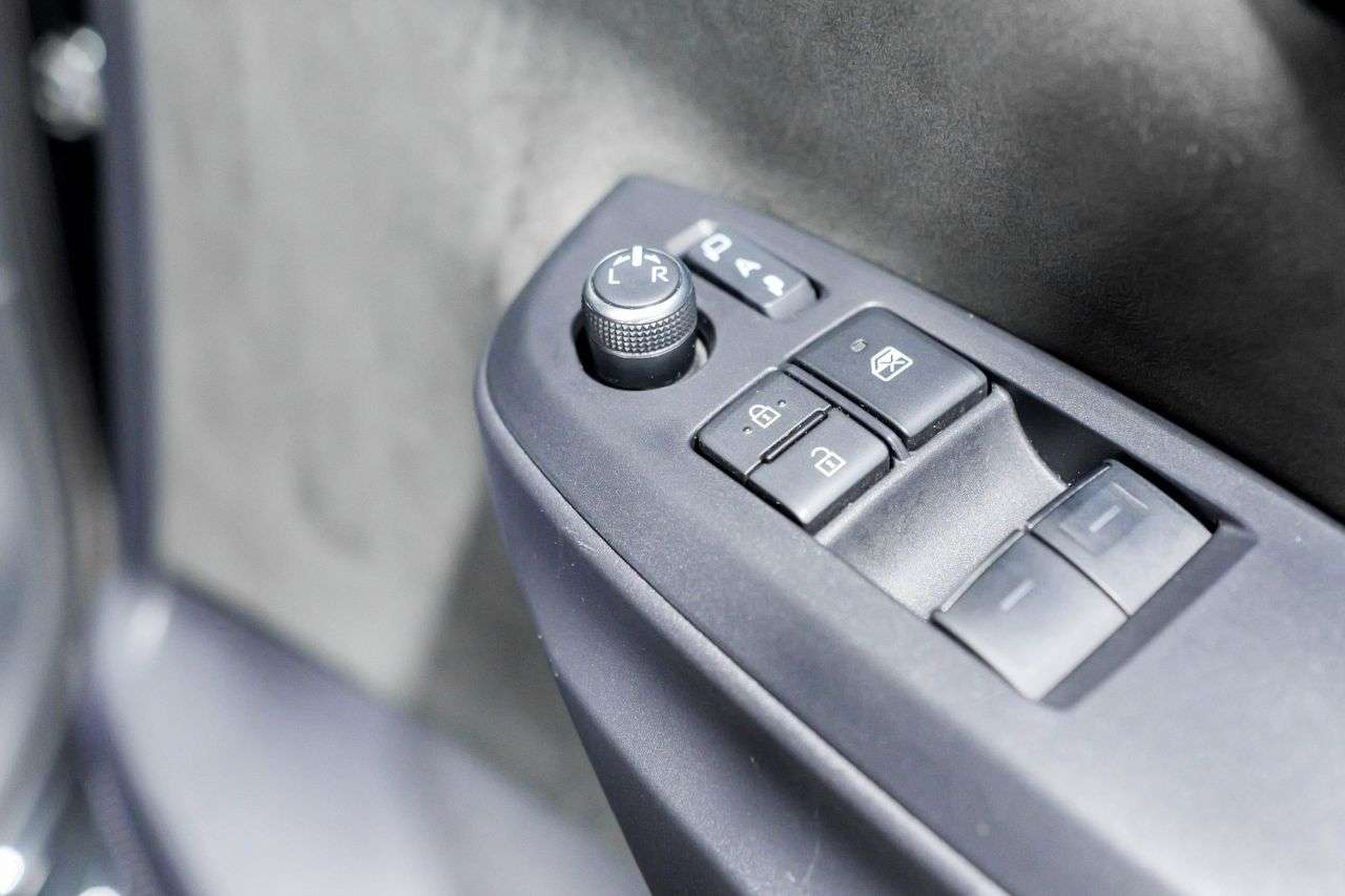 null TOYOTA YARIS null TOYOTA YARIS