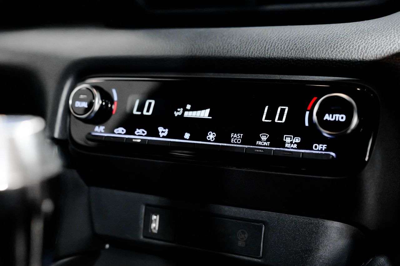 null TOYOTA YARIS null TOYOTA YARIS