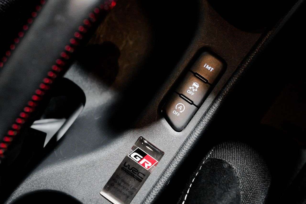 null TOYOTA YARIS null TOYOTA YARIS