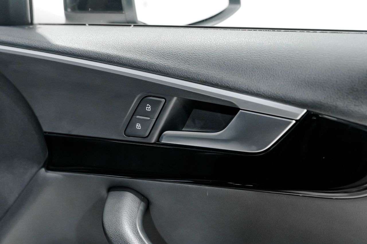 2017 AUDI A4 2017 AUDI A4