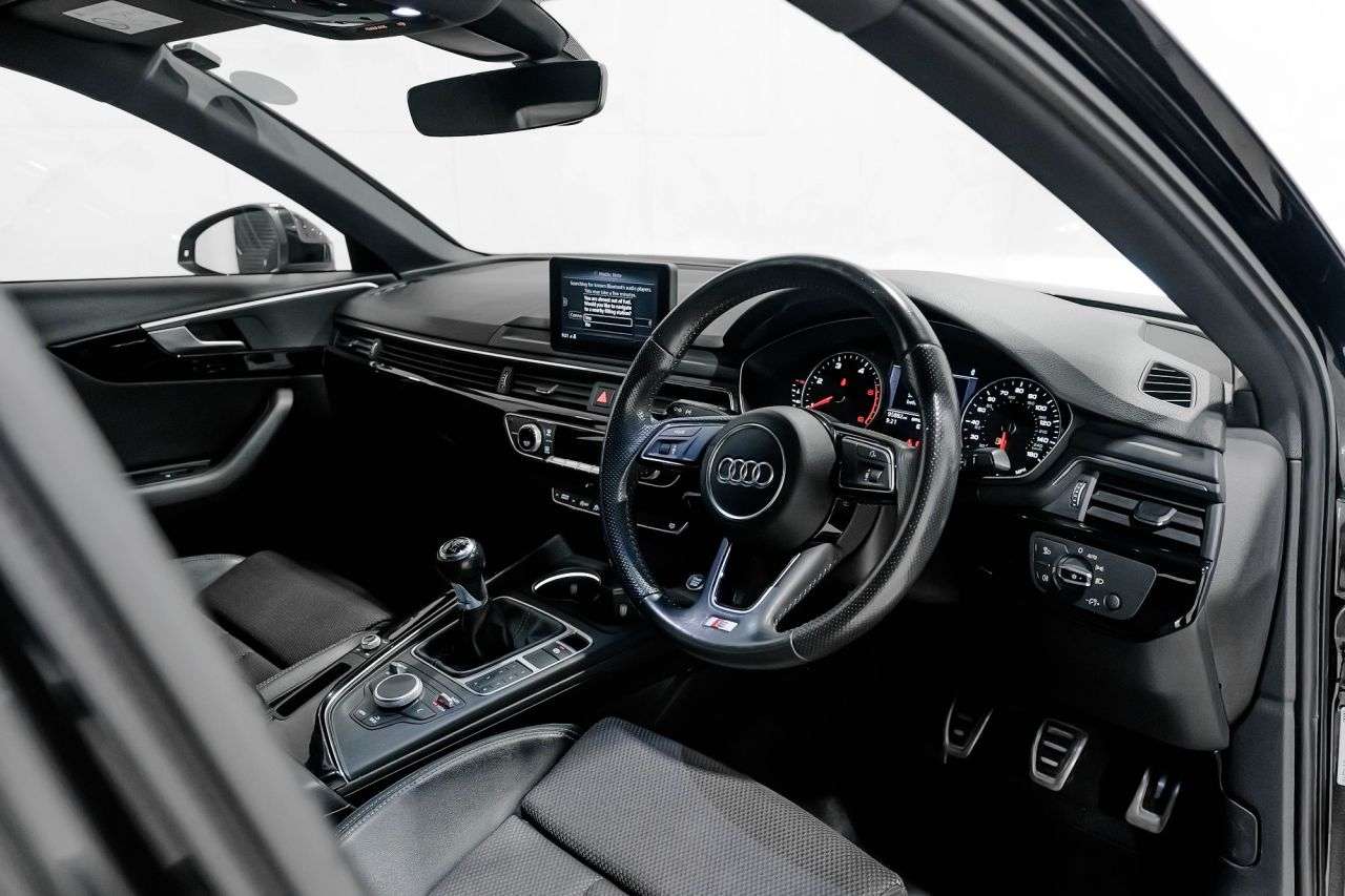 2017 AUDI A4 2017 AUDI A4