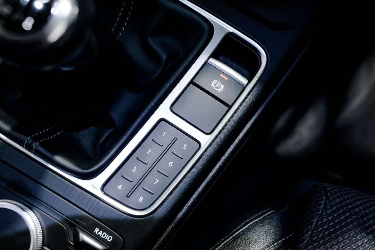 2017 AUDI A4 2017 AUDI A4