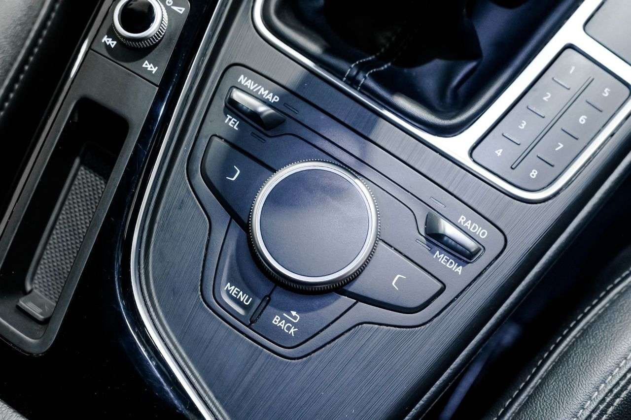 2017 AUDI A4 2017 AUDI A4