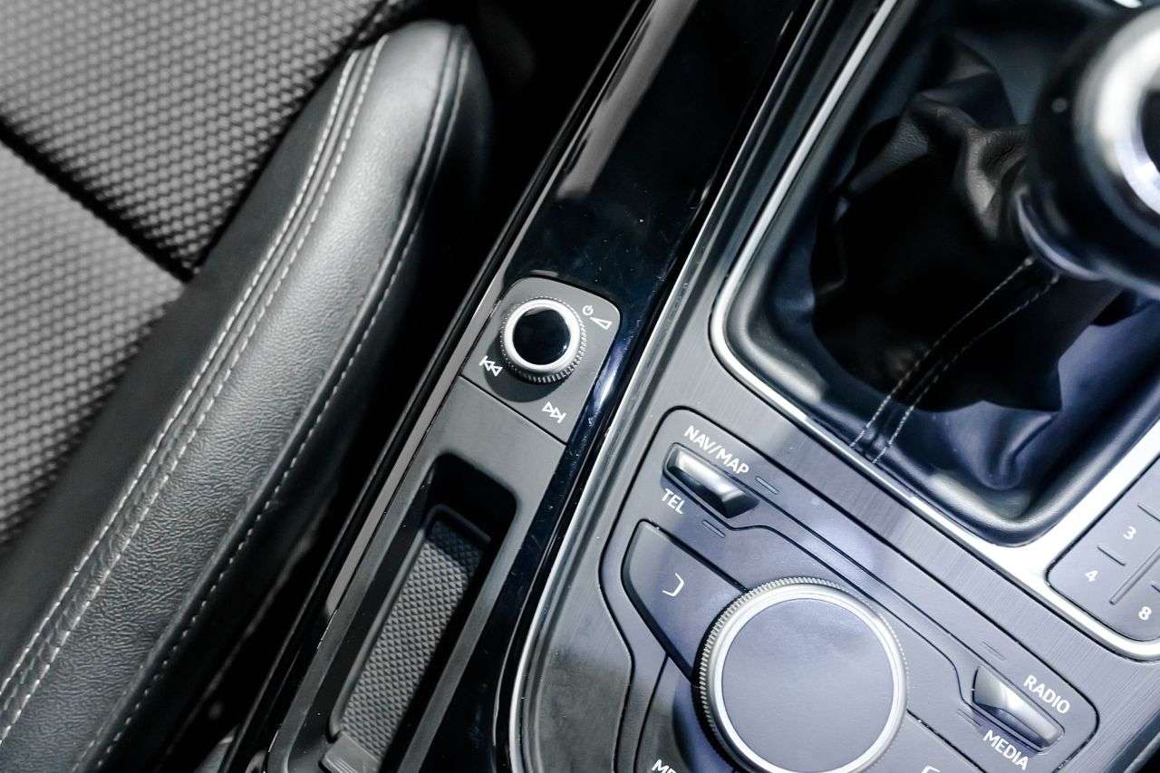 2017 AUDI A4 2017 AUDI A4