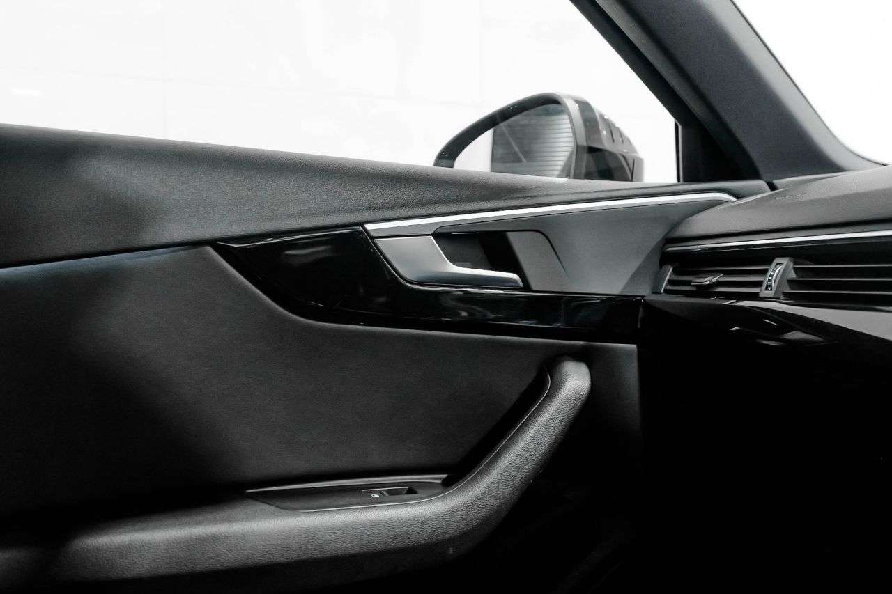 2017 AUDI A4 2017 AUDI A4